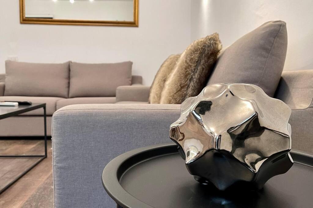 53° Bs Skanderbeg City Center Comfort Tirana Esterno foto