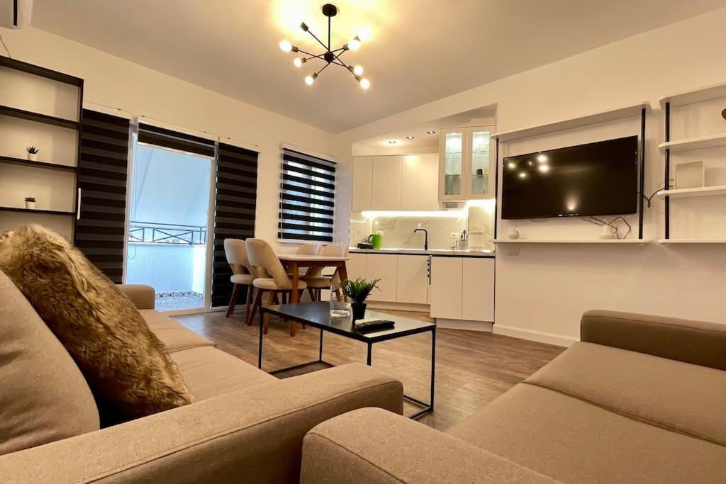 53° Bs Skanderbeg City Center Comfort Tirana Esterno foto